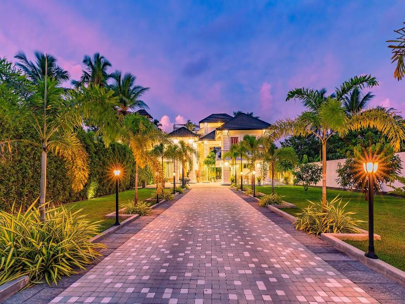 The Palace By Ocean image
