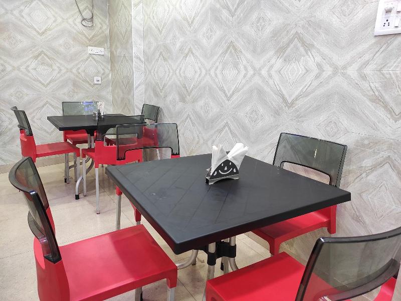 Sawkmie Hotel image