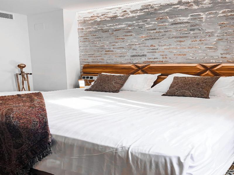 Anahita Boutique Hotel image