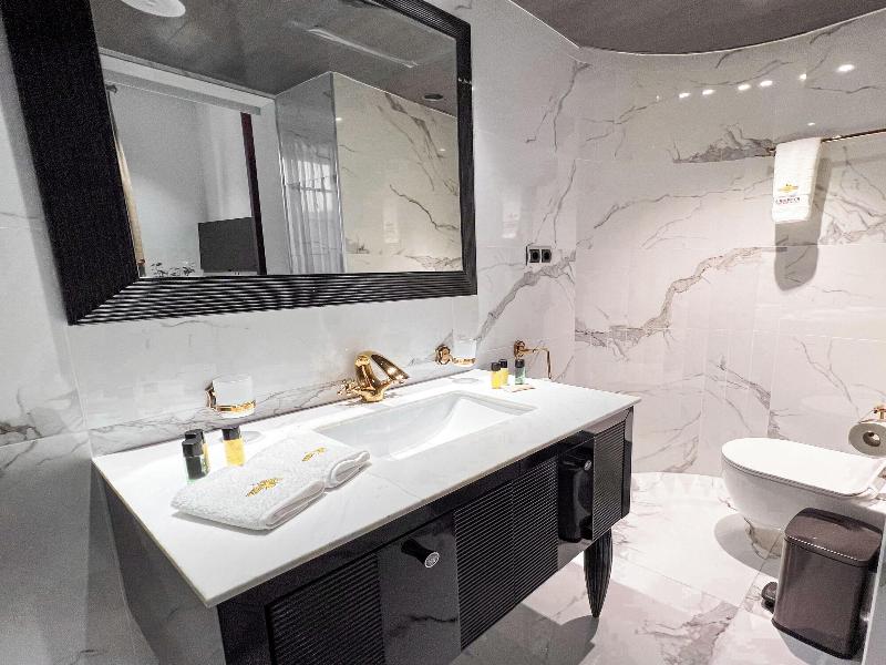Anahita Boutique Hotel image