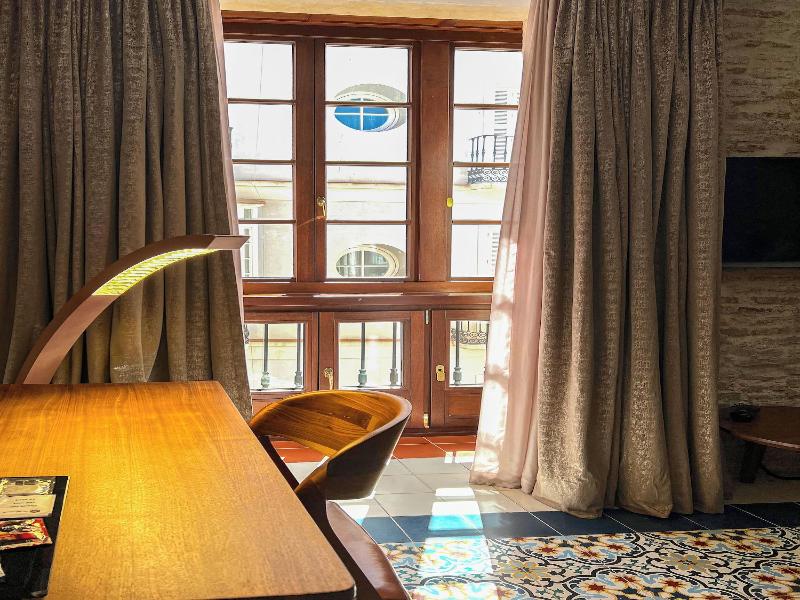 Anahita Boutique Hotel image