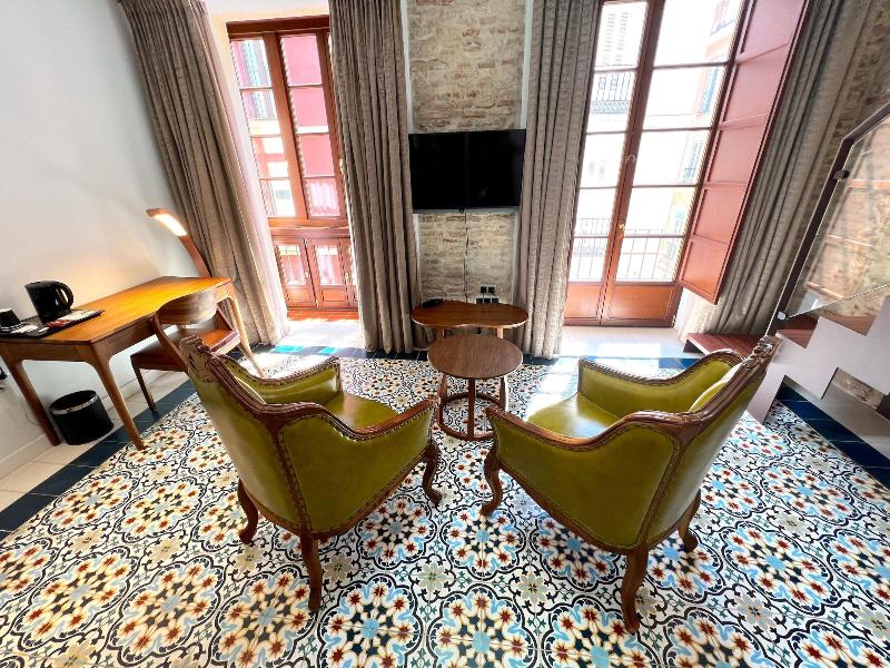 Anahita Boutique Hotel image