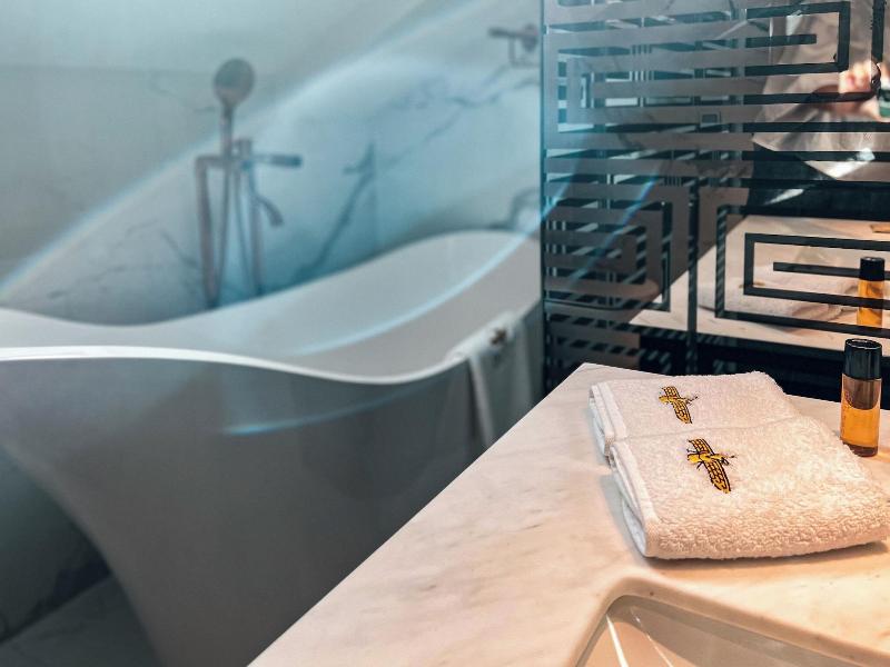 Anahita Boutique Hotel image