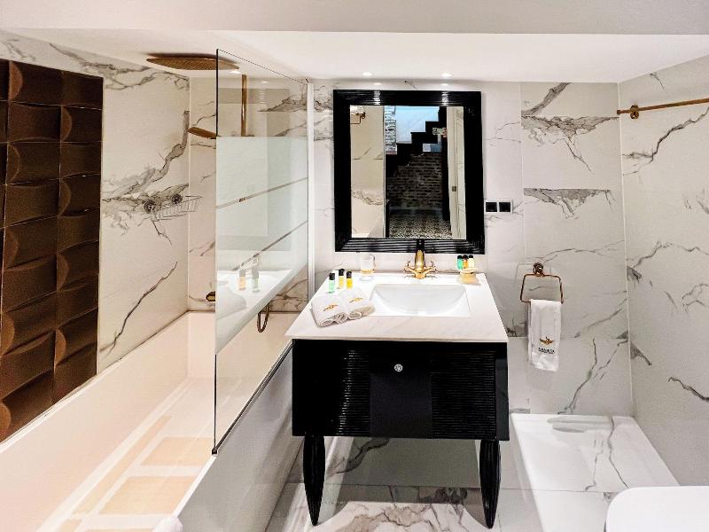Anahita Boutique Hotel image
