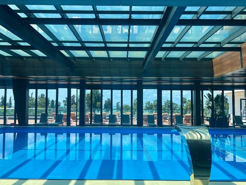 The Grandeur Hotel image
