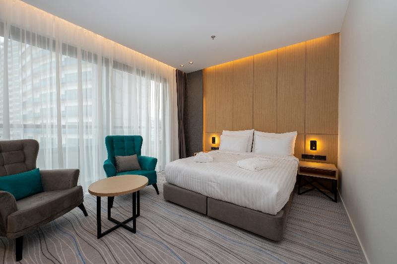The Grandeur Hotel image
