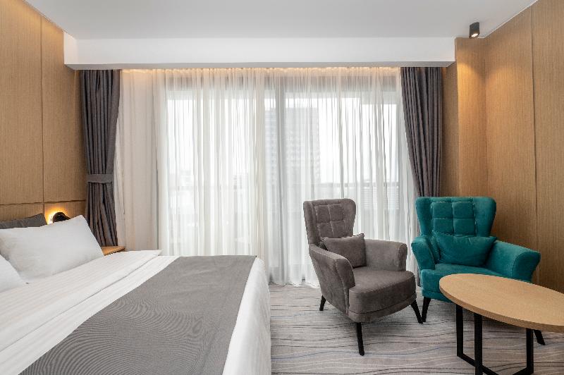 The Grandeur Hotel image