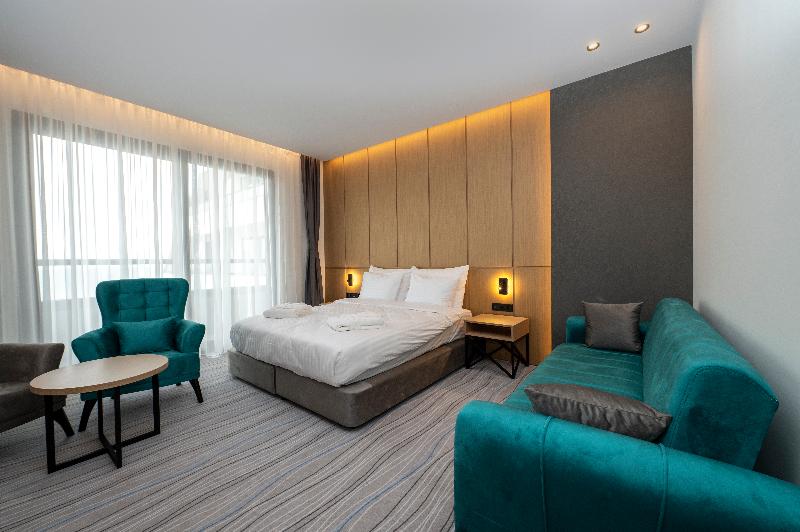 The Grandeur Hotel image