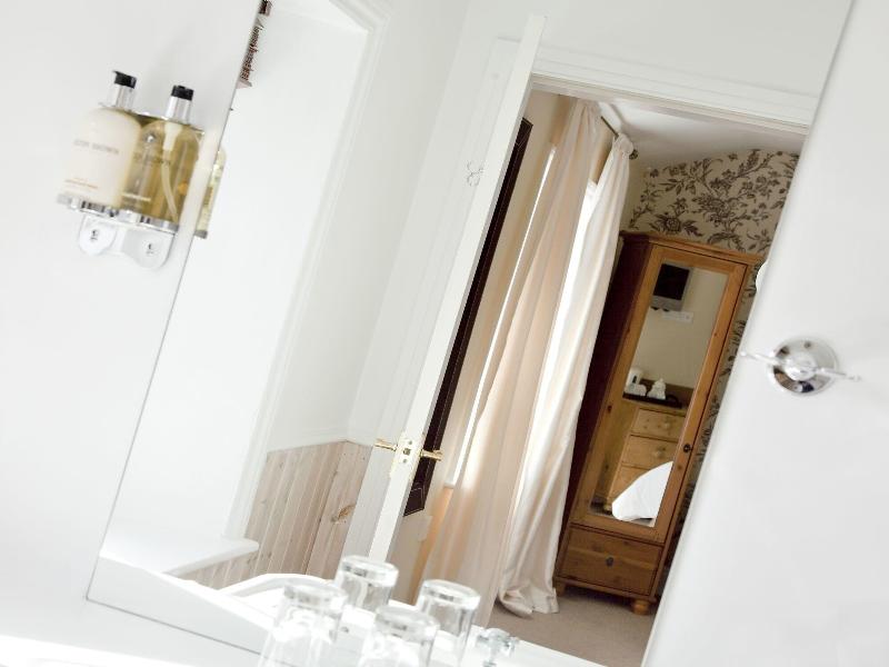 The Punch Bowl Inn image