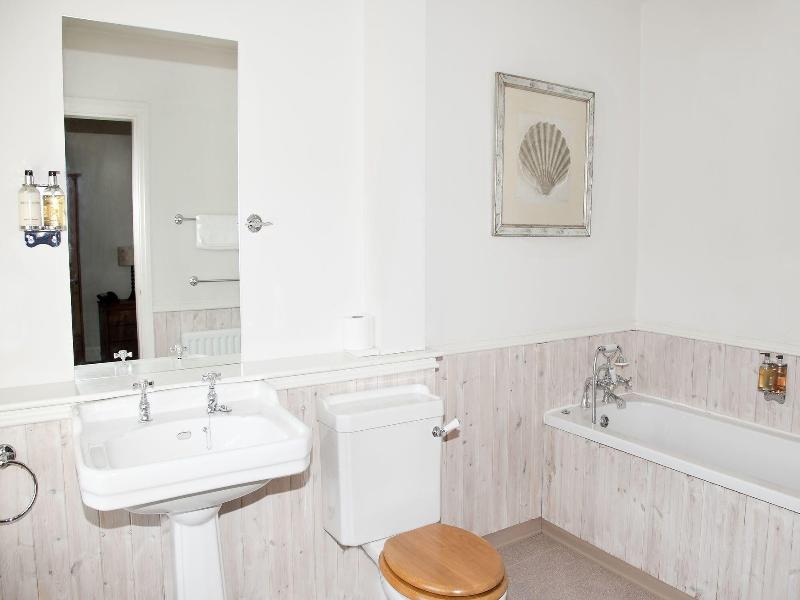 The Punch Bowl Inn image