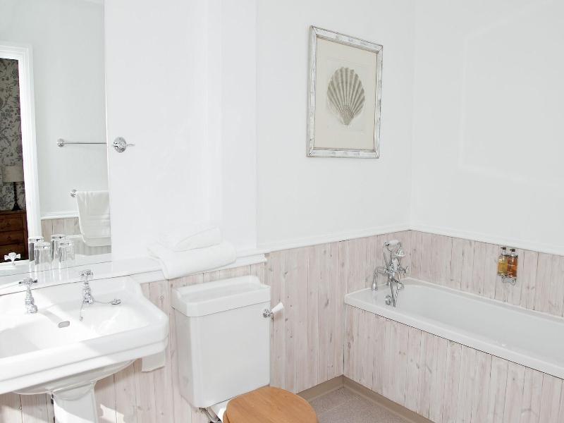 The Punch Bowl Inn image