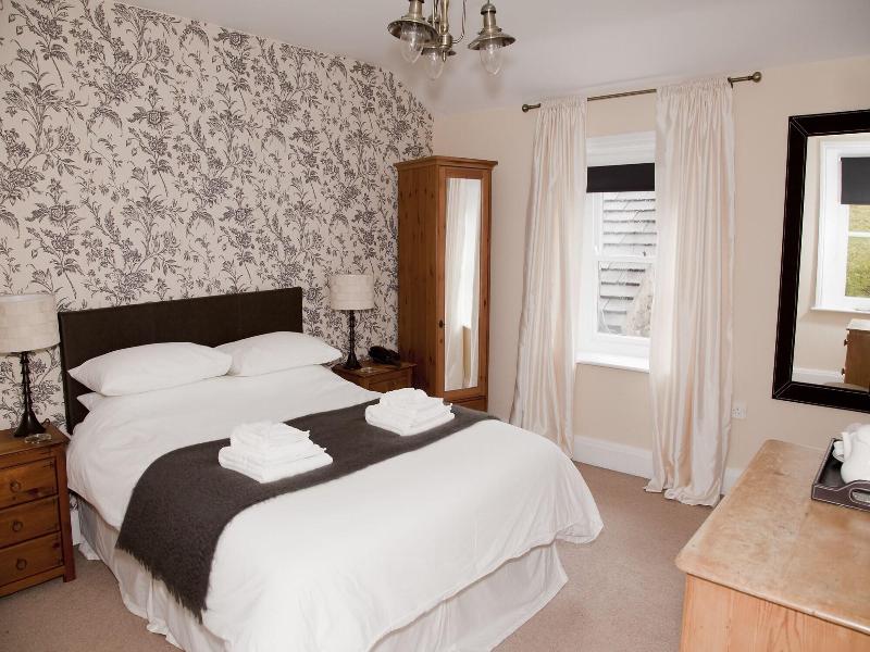 The Punch Bowl Inn image