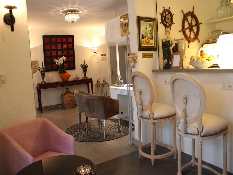 La Villa Des Oliviers image