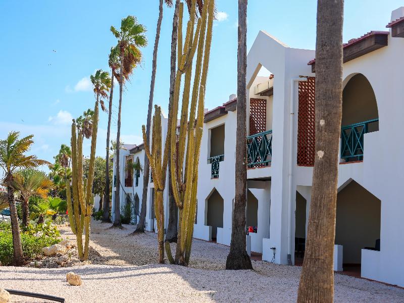 Van der Valk Plaza Beach & Dive Resort Bonaire image