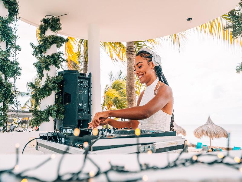 Van der Valk Plaza Beach & Dive Resort Bonaire image