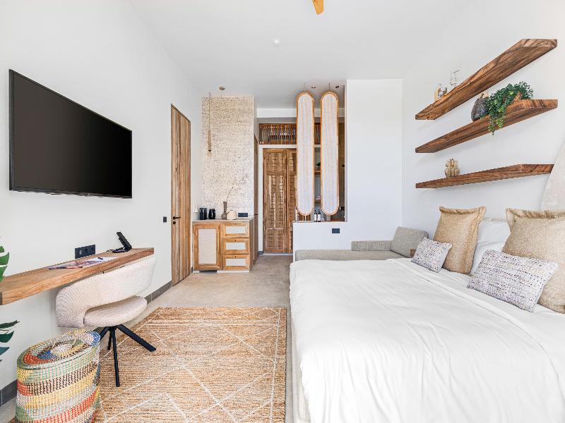 Van der Valk Plaza Beach & Dive Resort Bonaire image