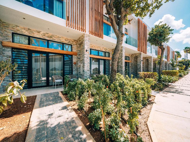 Van der Valk Plaza Beach & Dive Resort Bonaire image