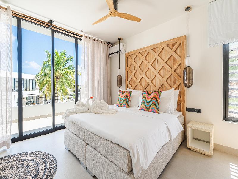 Van der Valk Plaza Beach & Dive Resort Bonaire image