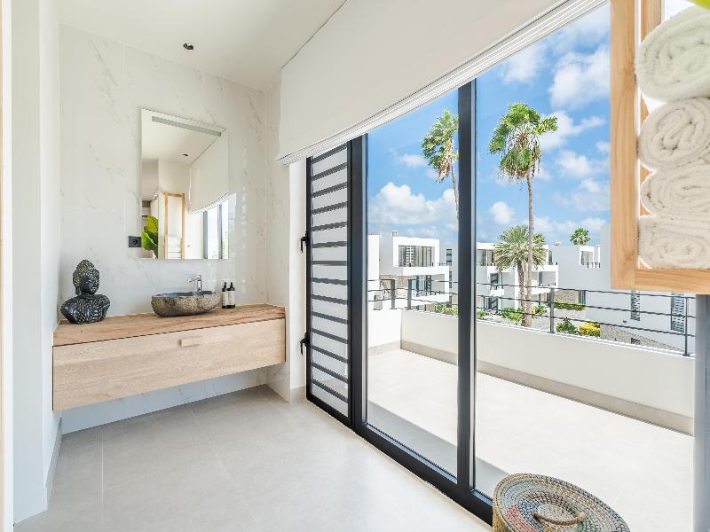 Van der Valk Plaza Beach & Dive Resort Bonaire image
