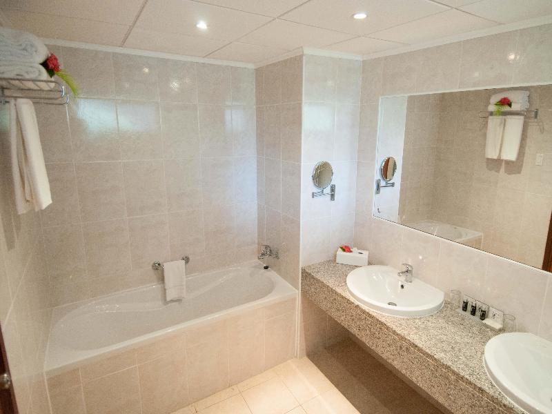 Van der Valk Plaza Beach & Dive Resort Bonaire image