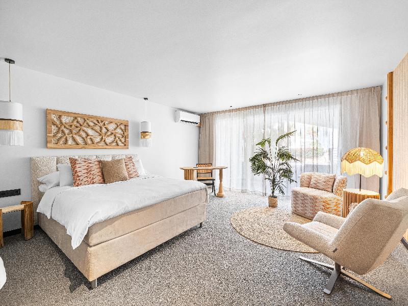 Van der Valk Plaza Beach & Dive Resort Bonaire image