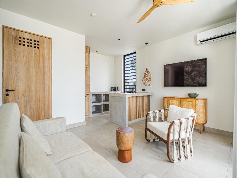 Van der Valk Plaza Beach & Dive Resort Bonaire image