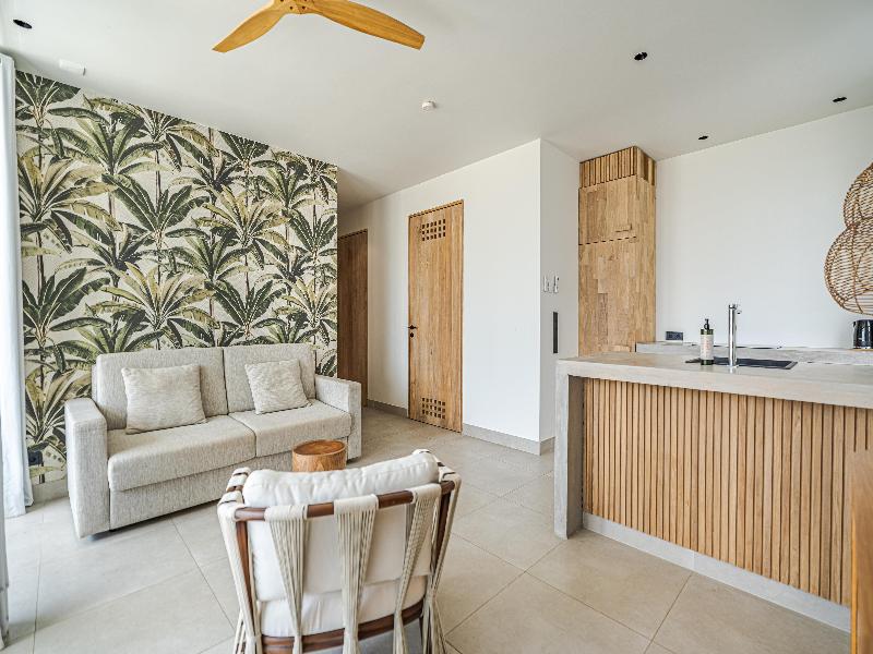 Van der Valk Plaza Beach & Dive Resort Bonaire image