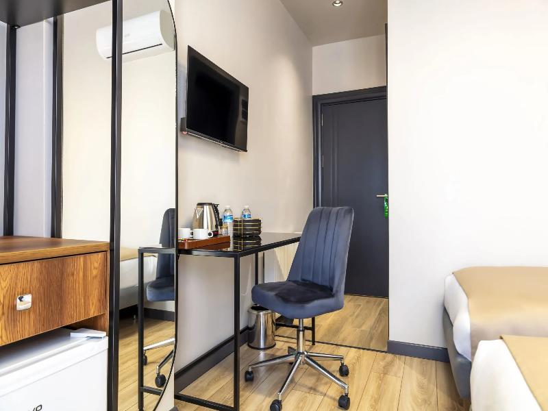 Nora Airport Hotel image