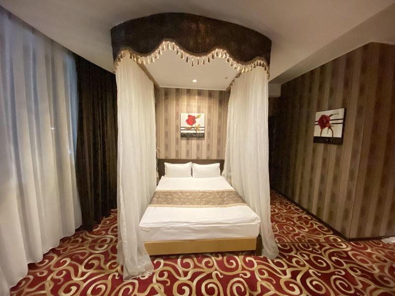 Lisbon Hotel 5