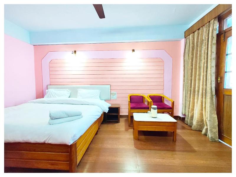 Goroomgo Radha Continental Nainital