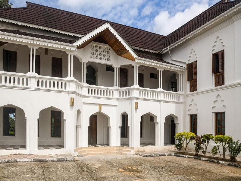The Manor House By Sansi image
