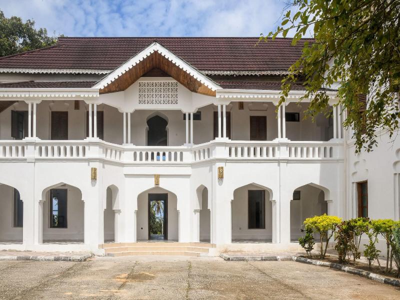 The Manor House By Sansi image