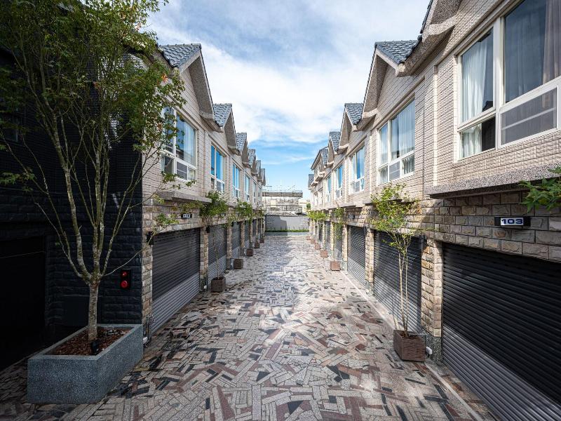 Yilan East Motel image