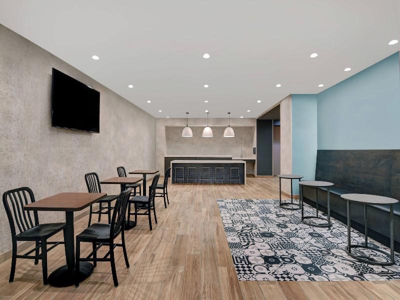 Towneplace Suites By Marriott Cincinnati Downtown image