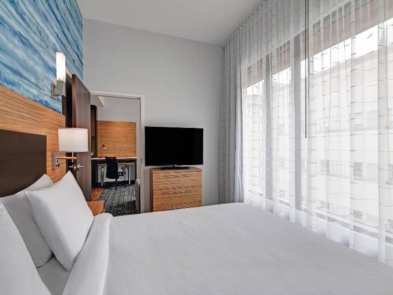 Towneplace Suites By Marriott Cincinnati Downtown image