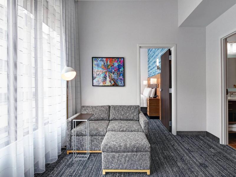 Towneplace Suites By Marriott Cincinnati Downtown image