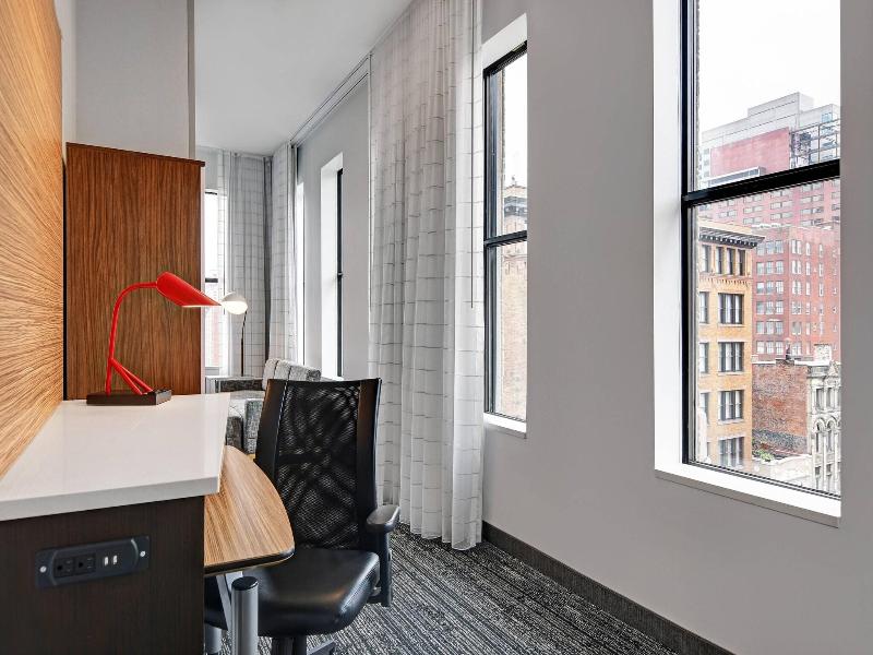 Towneplace Suites By Marriott Cincinnati Downtown image