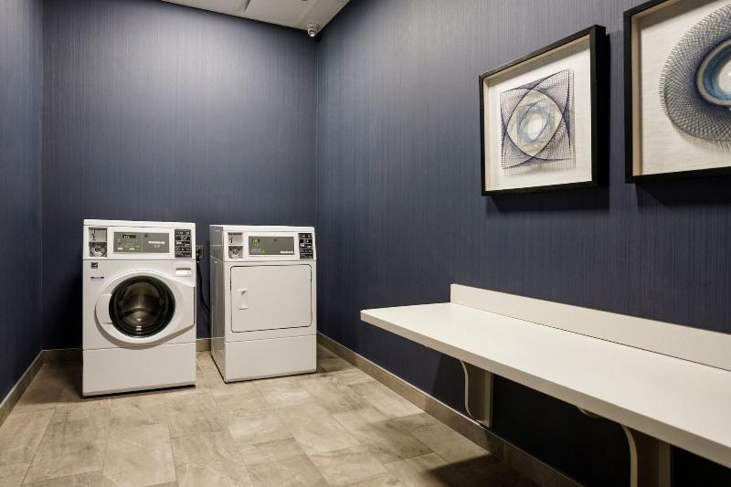 Courtyard By Marriott Indianapolis Fishers image