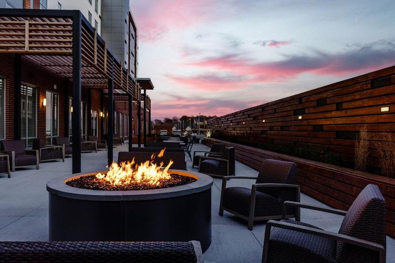Courtyard By Marriott Indianapolis Fishers image