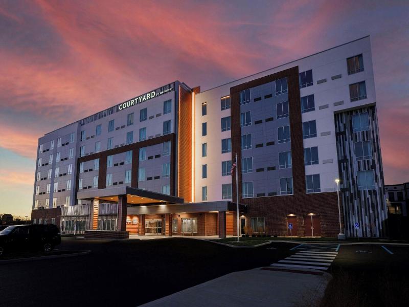 Courtyard By Marriott Indianapolis Fishers image