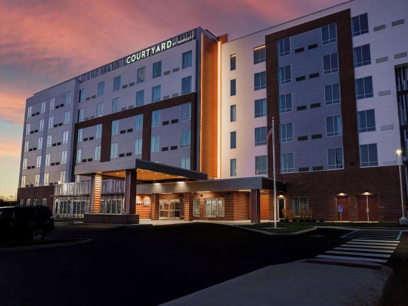 Courtyard By Marriott Indianapolis Fishers image