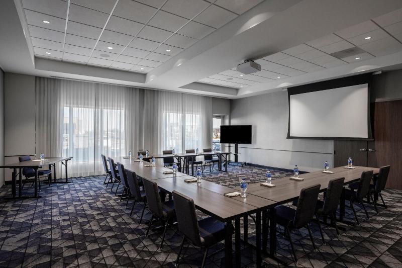 Courtyard By Marriott Indianapolis Fishers image