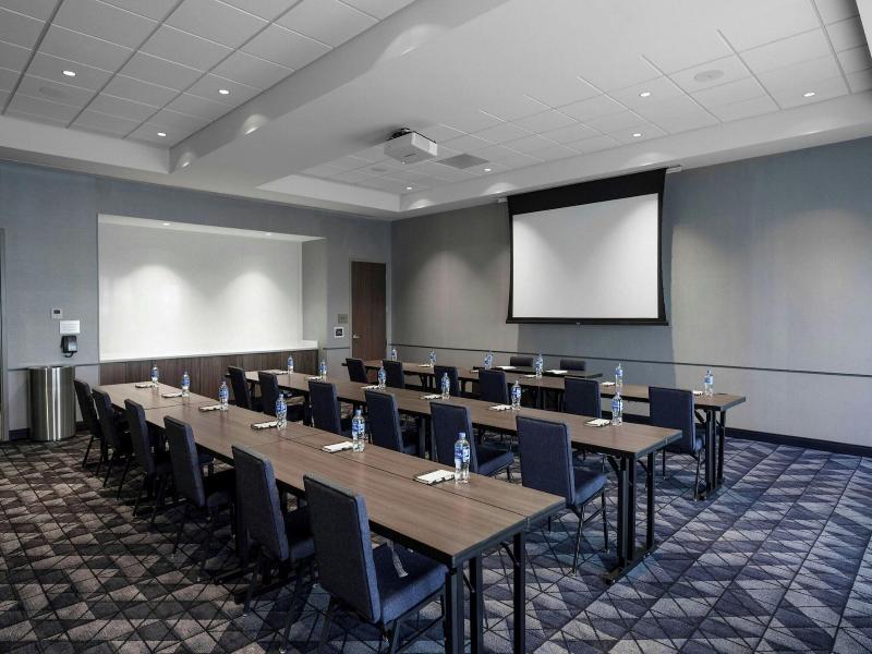 Courtyard By Marriott Indianapolis Fishers image