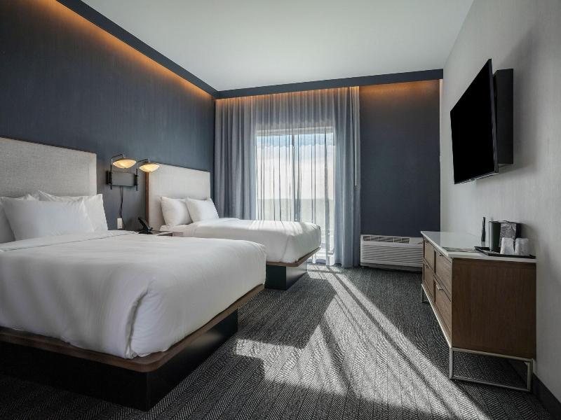 Courtyard By Marriott Indianapolis Fishers image