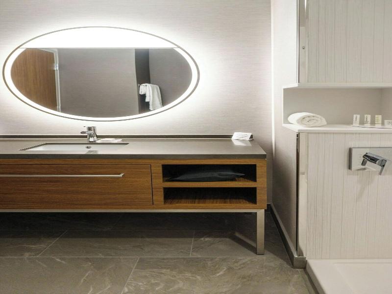 Courtyard By Marriott Indianapolis Fishers image