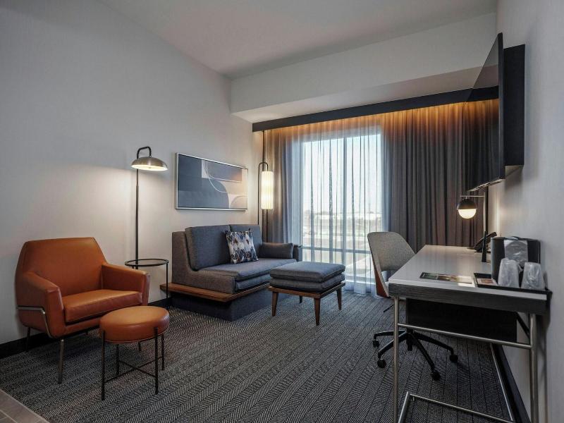 Courtyard By Marriott Indianapolis Fishers image