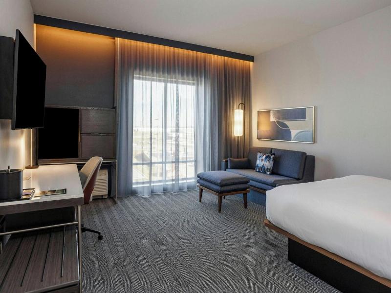 Courtyard By Marriott Indianapolis Fishers image