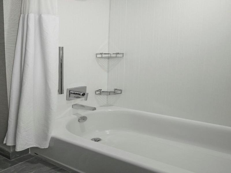 Courtyard By Marriott Indianapolis Fishers image
