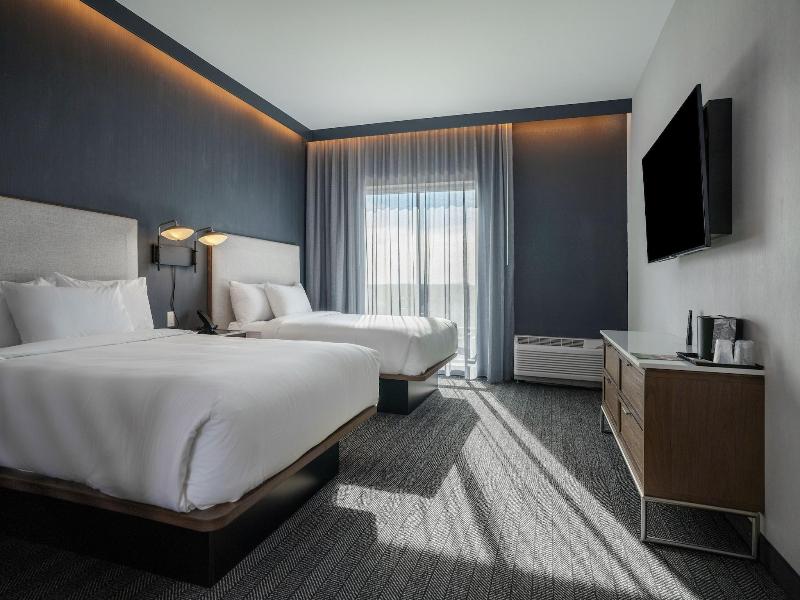 Courtyard By Marriott Indianapolis Fishers image