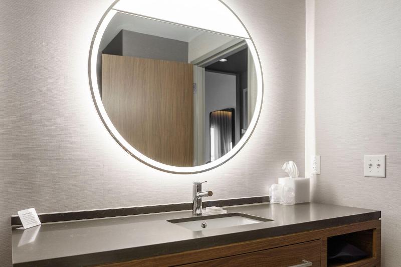 Courtyard By Marriott Indianapolis Fishers image